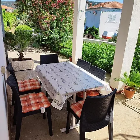 Rudic * Vinišće